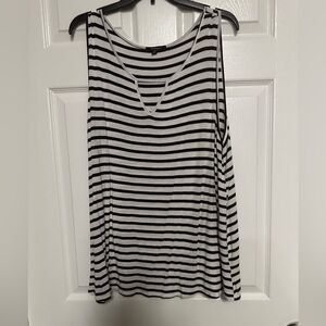 AMBIANCE TUNIC SIZE 3X. Sleeveless white with black horizontal stripes